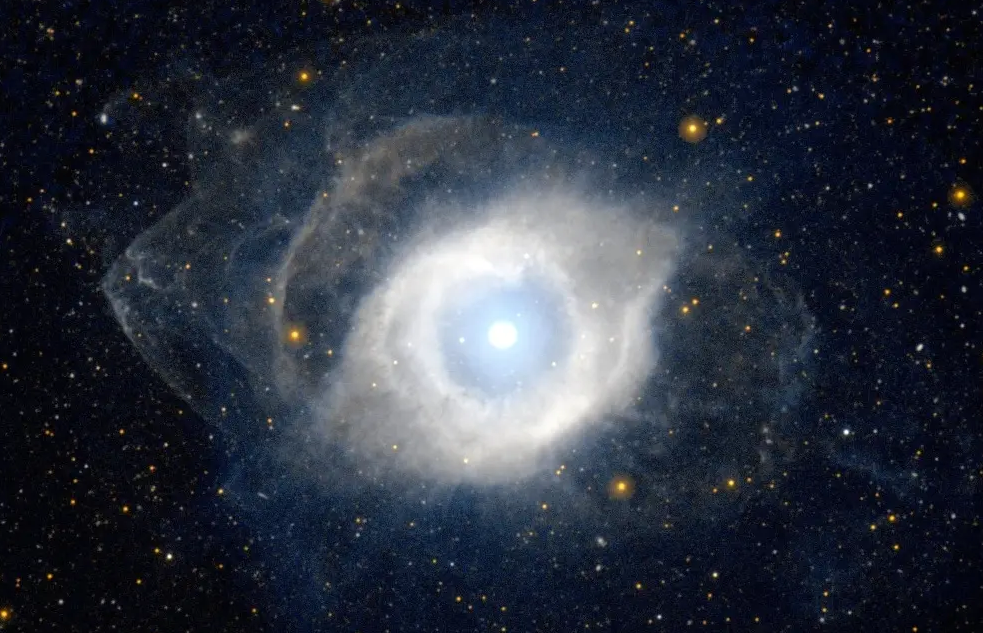 如果太阳熄灭，人类多久才能感知到？8分钟后？准确来说是10000年