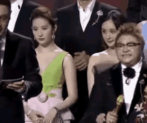 刘亦菲的那些小表情，你觉得可爱吗？