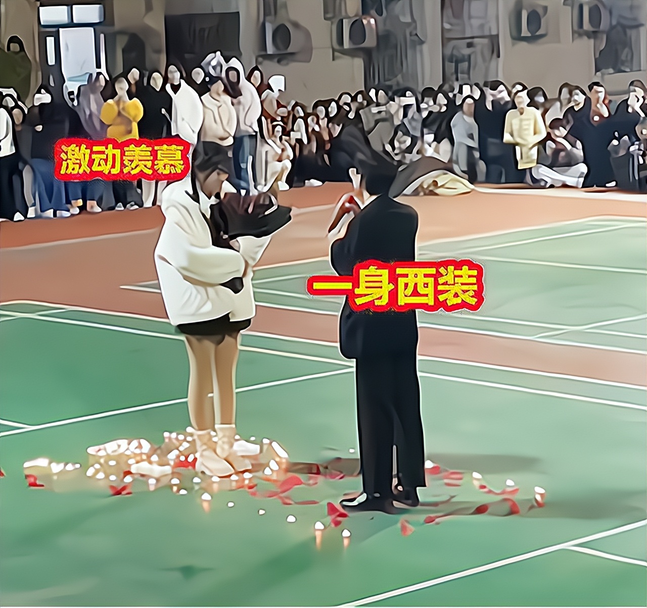 湖南大学生跪着求爱火了，女生哭着接吻，结果很快被“甩”