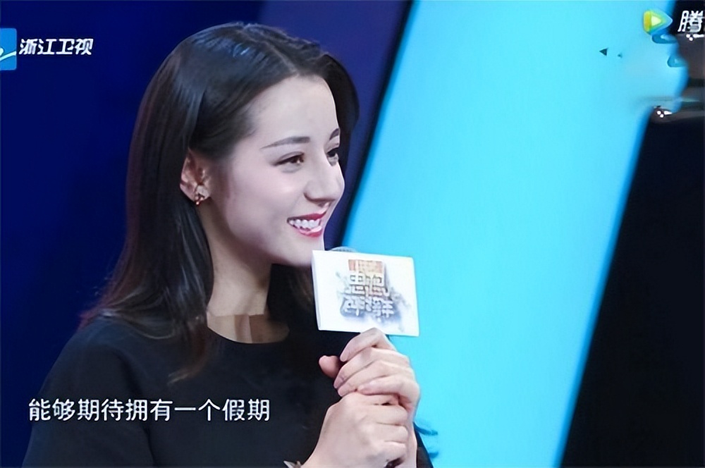 “金鹰女神”迪丽热巴:靠杨幂爆红,工作四年无休,沦为无戏可拍