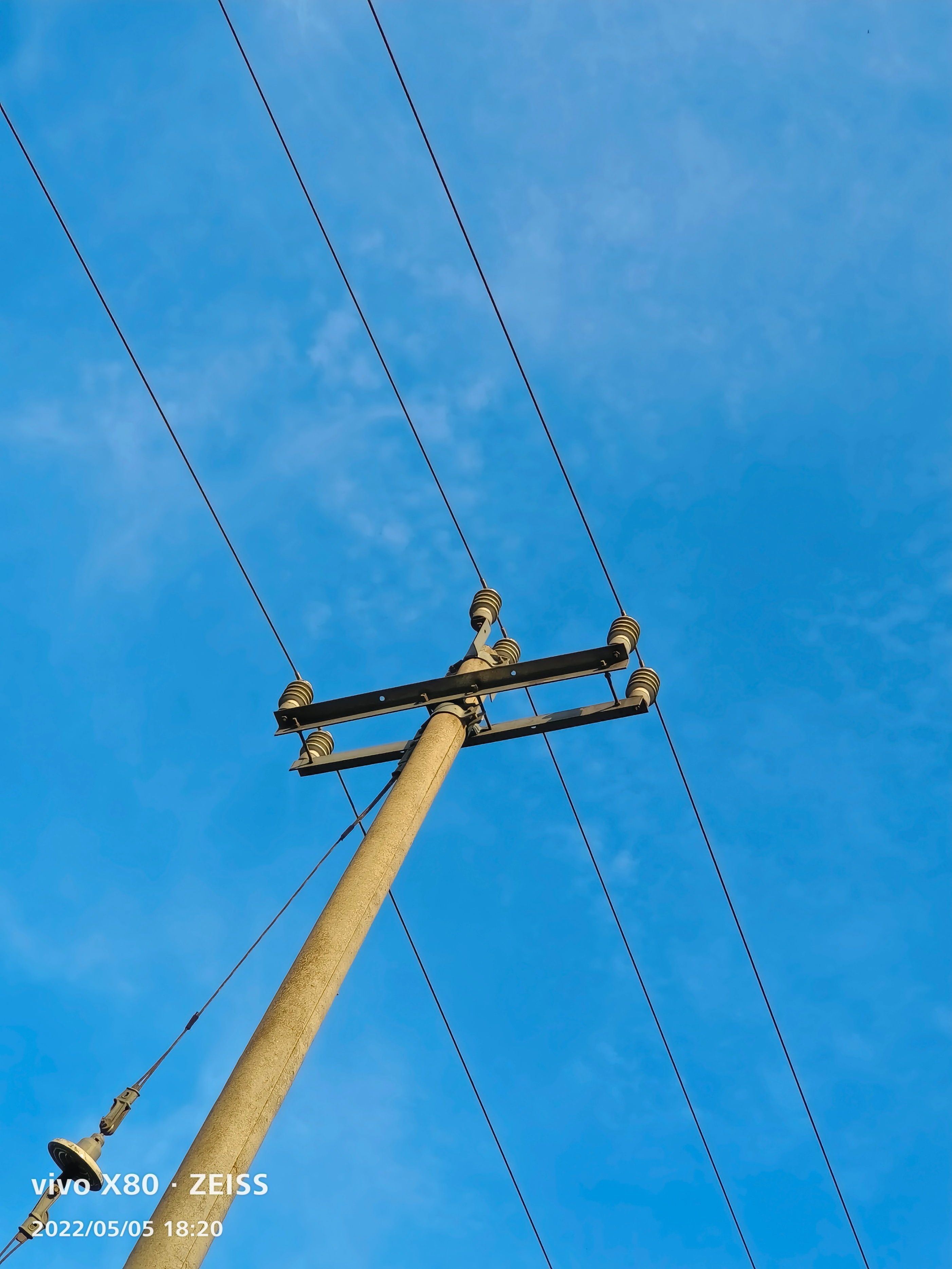 标准版也有Pro实力，天玑9000+蔡司影像加持，vivo X80上手实测