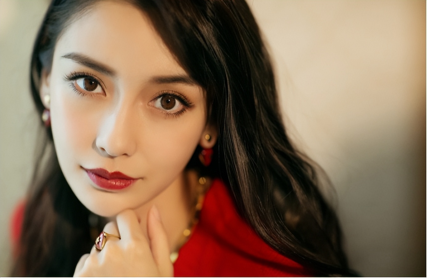 离婚2个月,再看黄晓明和杨颖的境遇,夫妻差距一目了然