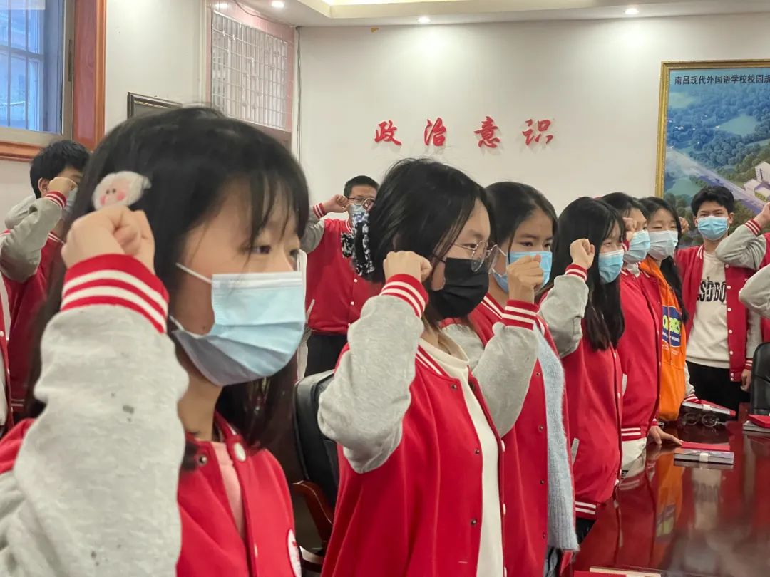 南昌现代外国语学校高中部2022级一模优秀学生表彰大会