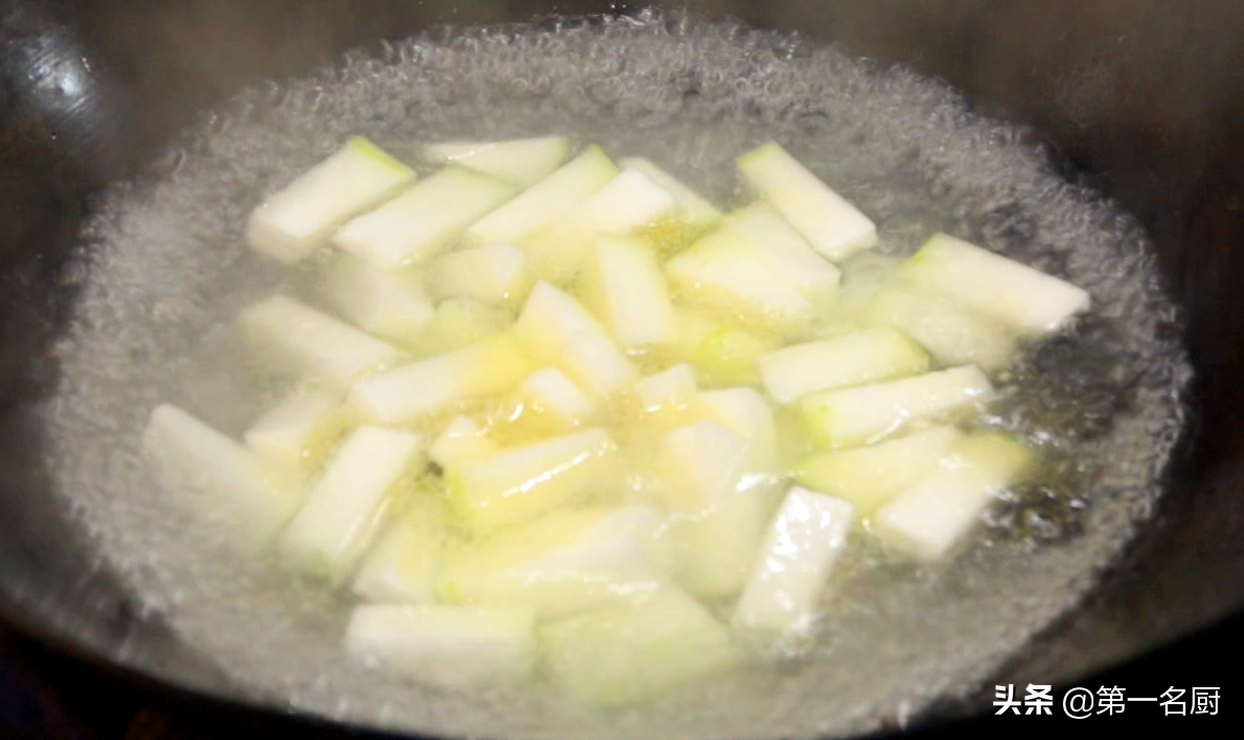 315曝光的3大“垃圾食品”，再爱吃也别给家人吃！尤其孩子要忍住