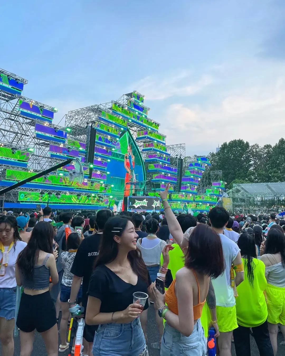 闵蔡允的多重混搭秀