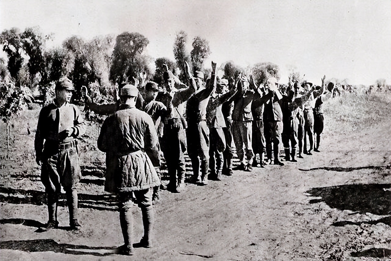 《小兵张嘎》里湿棉被挡子弹，是真是假？真枪实弹做个试验看结果