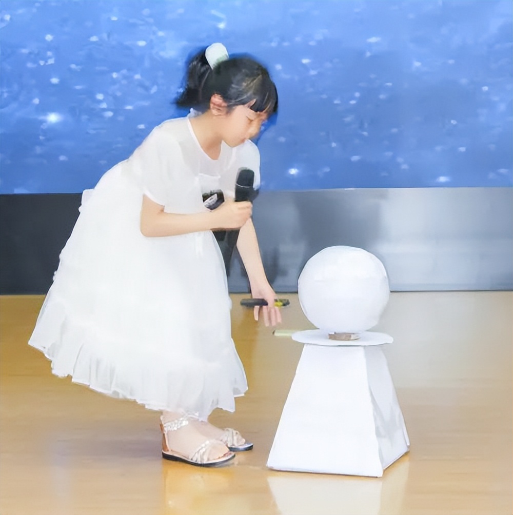 黄甲小学开展“人人参与科技节，我的科技节我做主”科技节活动