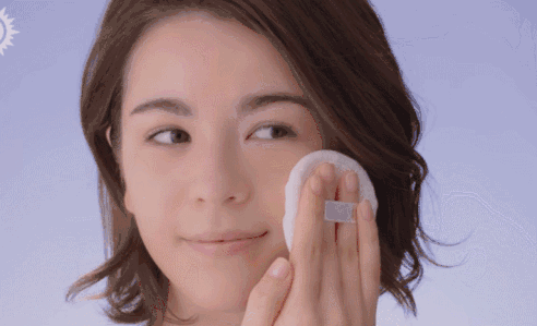 50多岁的女人快收藏,夏天换上这4种化妆品,妆容漂亮不装嫩