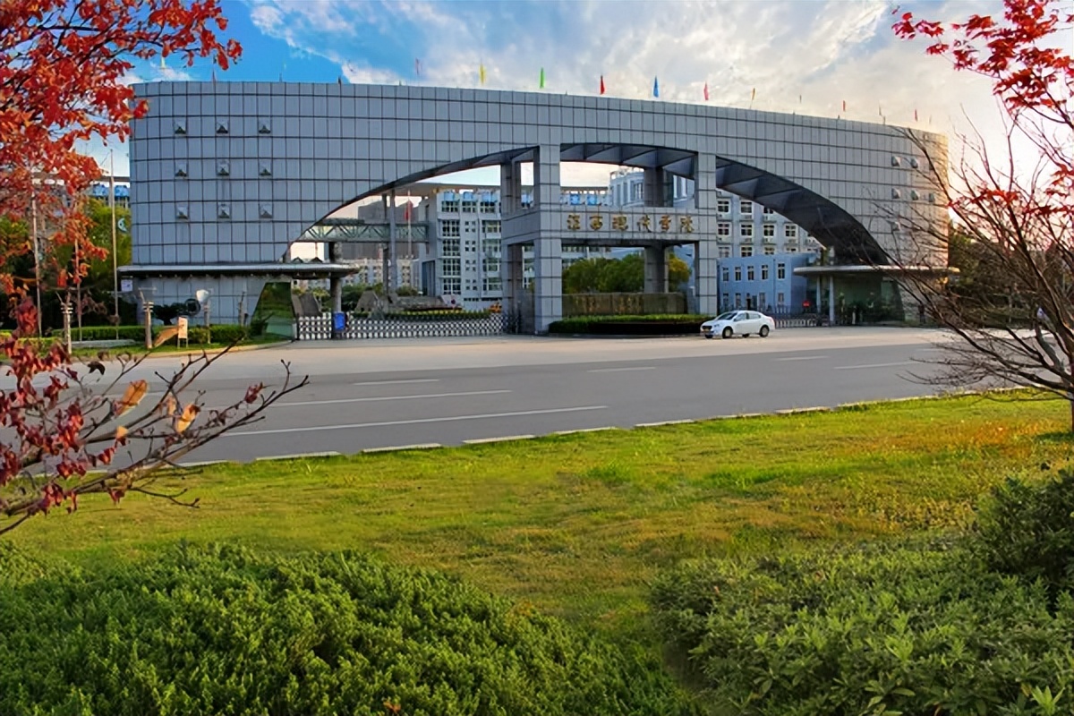 江西省排名前十的专科院校2022(江西最好的十大专科院校)