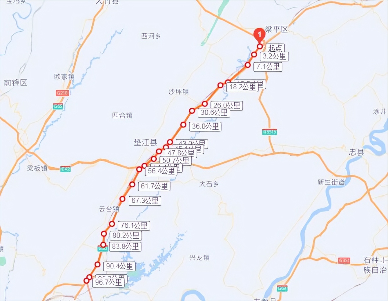 重庆将迎来一条高标准、大通行量的高速公路，标准为双向8车道