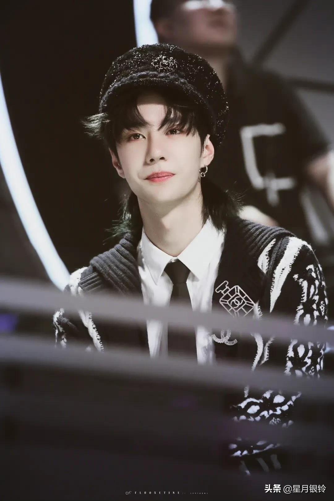 uniq-王一博67宫廷小王子是不是惊艳到你[送心][送心][送心]