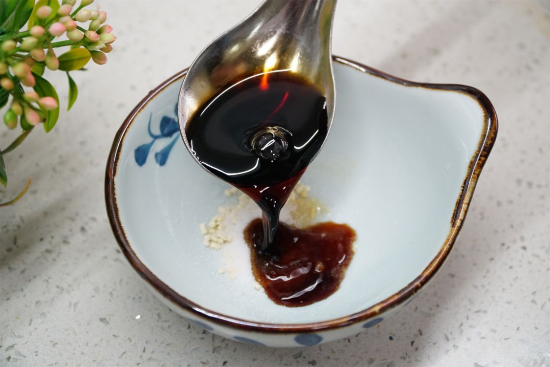 柳树芽做什么好吃（5步教你做有香味又好吃的柳芽拌豆腐）
