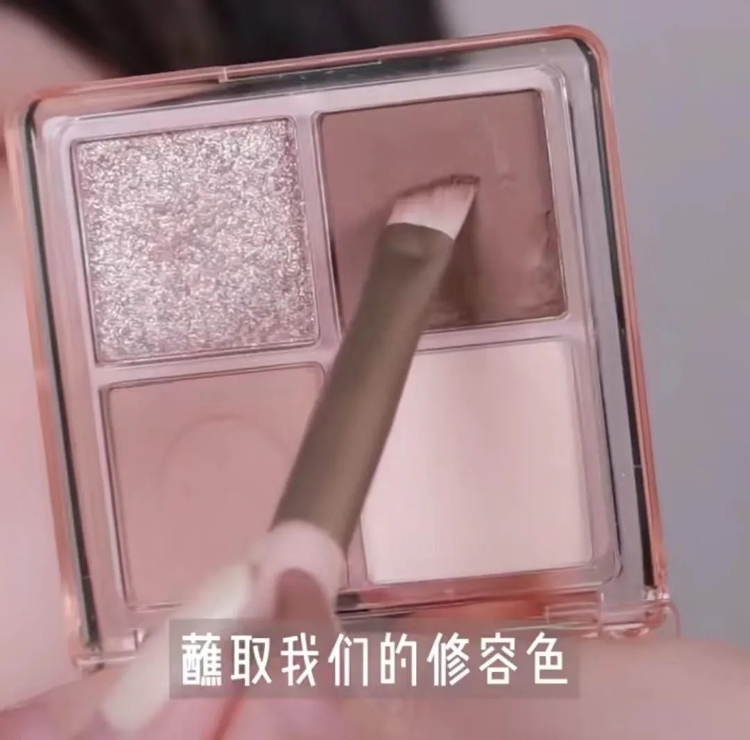 鞠婧祎：从平平无奇的土味路人，蜕变成氛围感女王