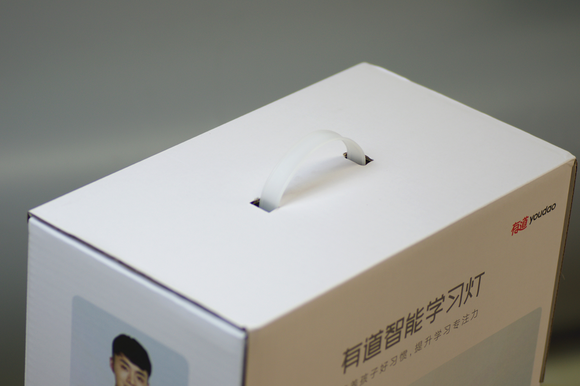 1999元的有道智能学习灯值得入手吗？真实体验分享