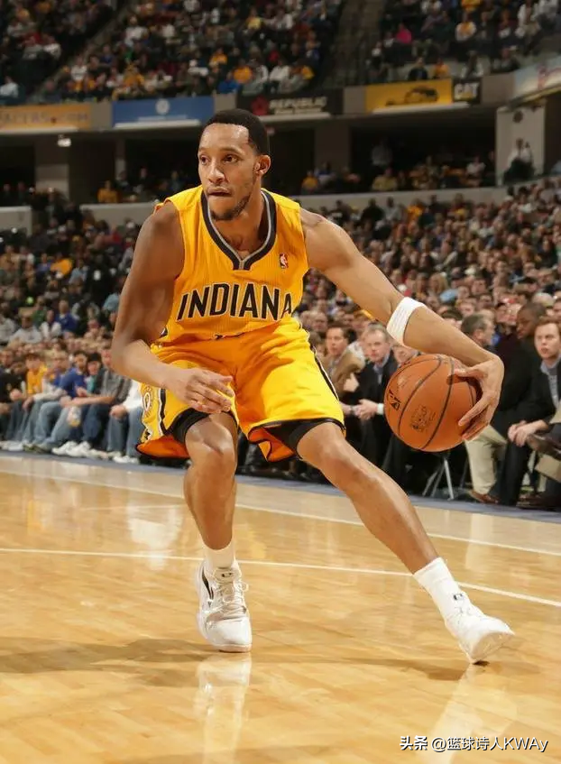 埃文·特纳10年职业生涯签了3份合同,天才榜眼32岁就退役了-热门资讯