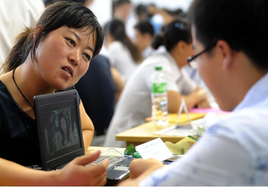 二,灵活就业人员是否应该继续交养老保险呢?