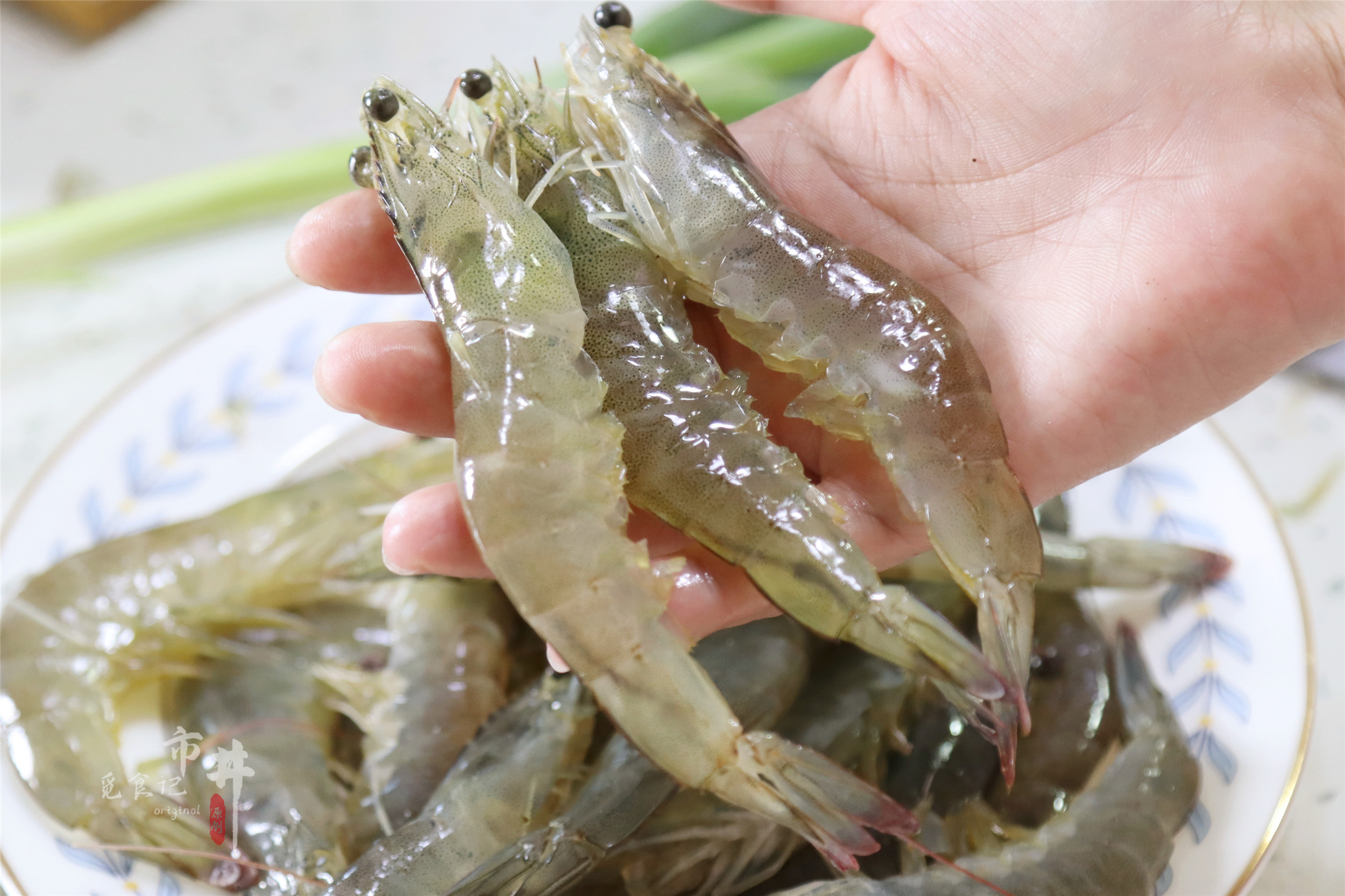 這才是油燜大蝦的家常做法，簡單方便，不用油炸，好吃入味肉鮮香