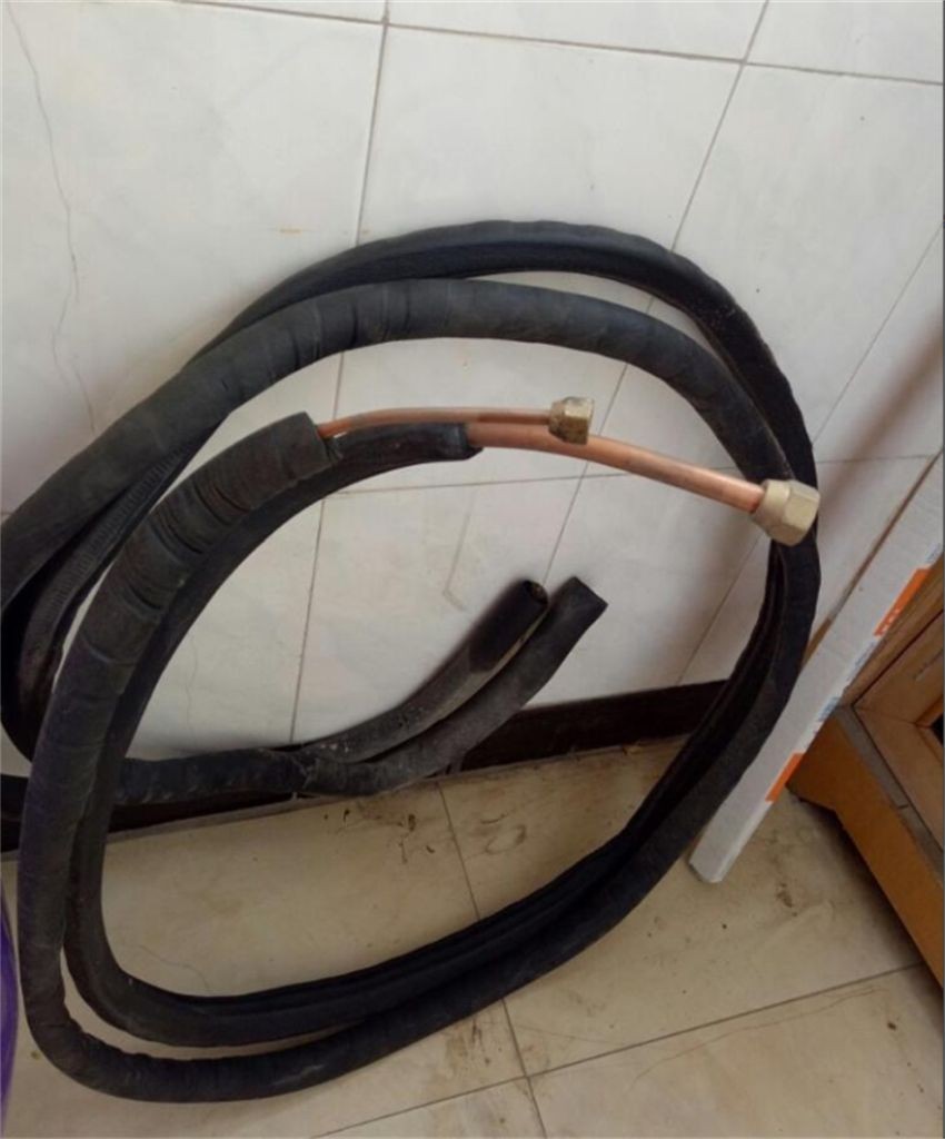 以保证内外机的连接使用,而一旦空调移机,内外机安装到不同位置,铜管