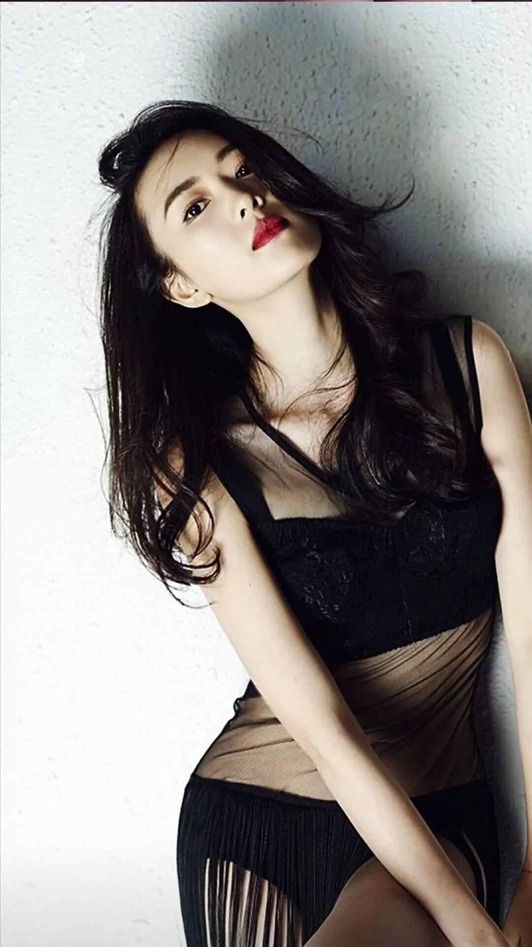 央视节目主持人张蕾1