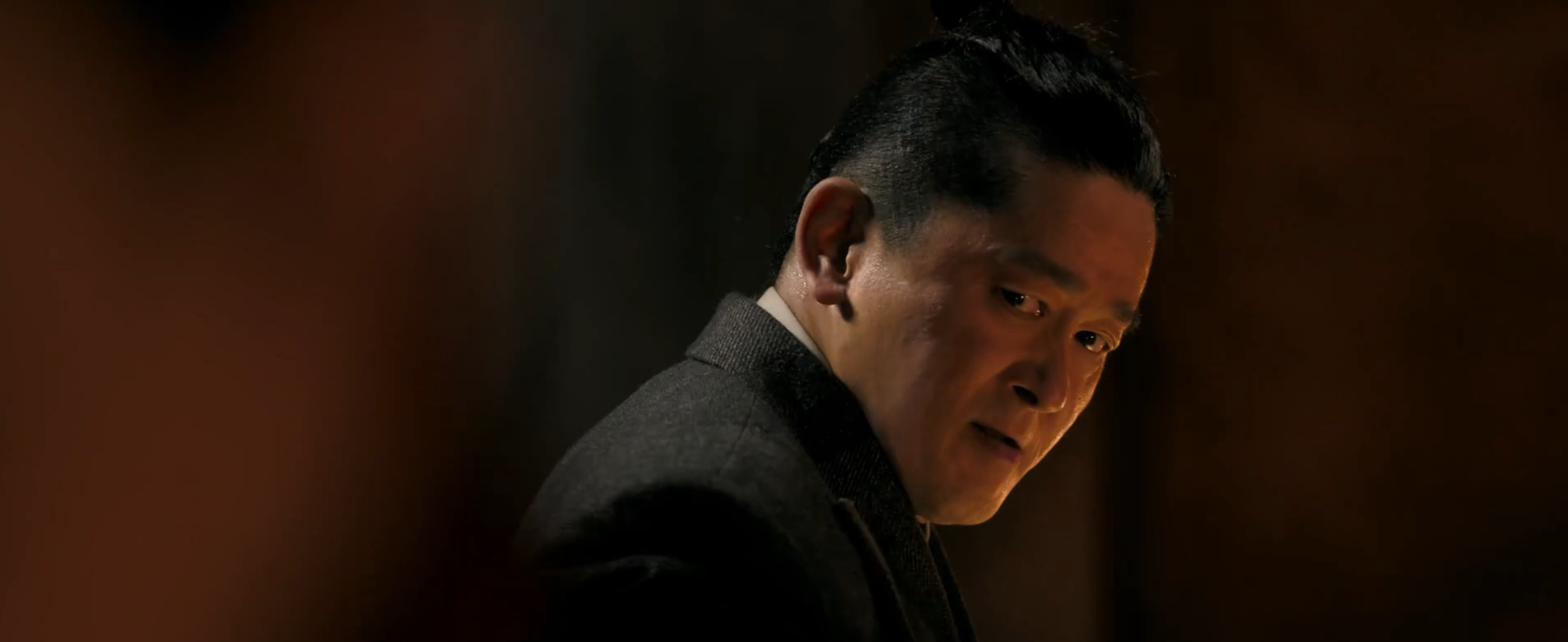 换个角度看懂《邪不压正》——让我们从反派朱潜龙开始