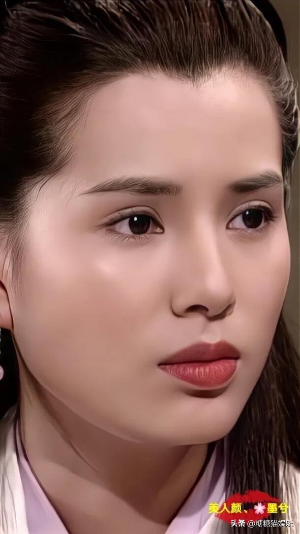 当李若彤遇到刘亦菲时，两大女神，谁的小龙女更美一筹？