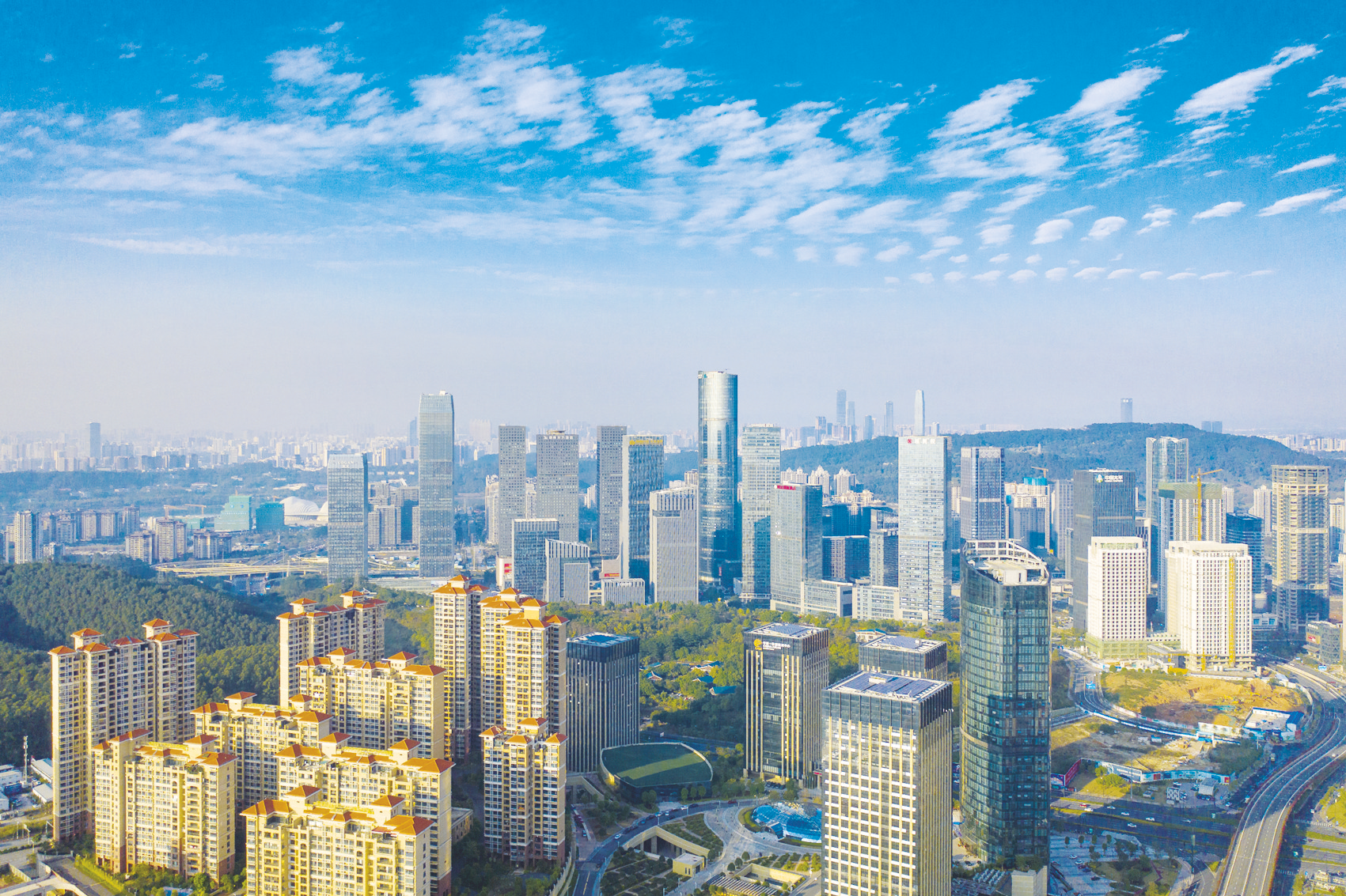 右怎么读（名字从左往右念和从右往左念是两座不同的城市）