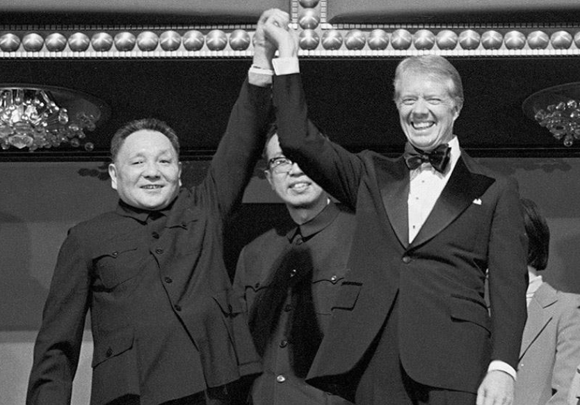 1976年毛主席离世，杨振宁远在美国说出12个字，让世界为之动容