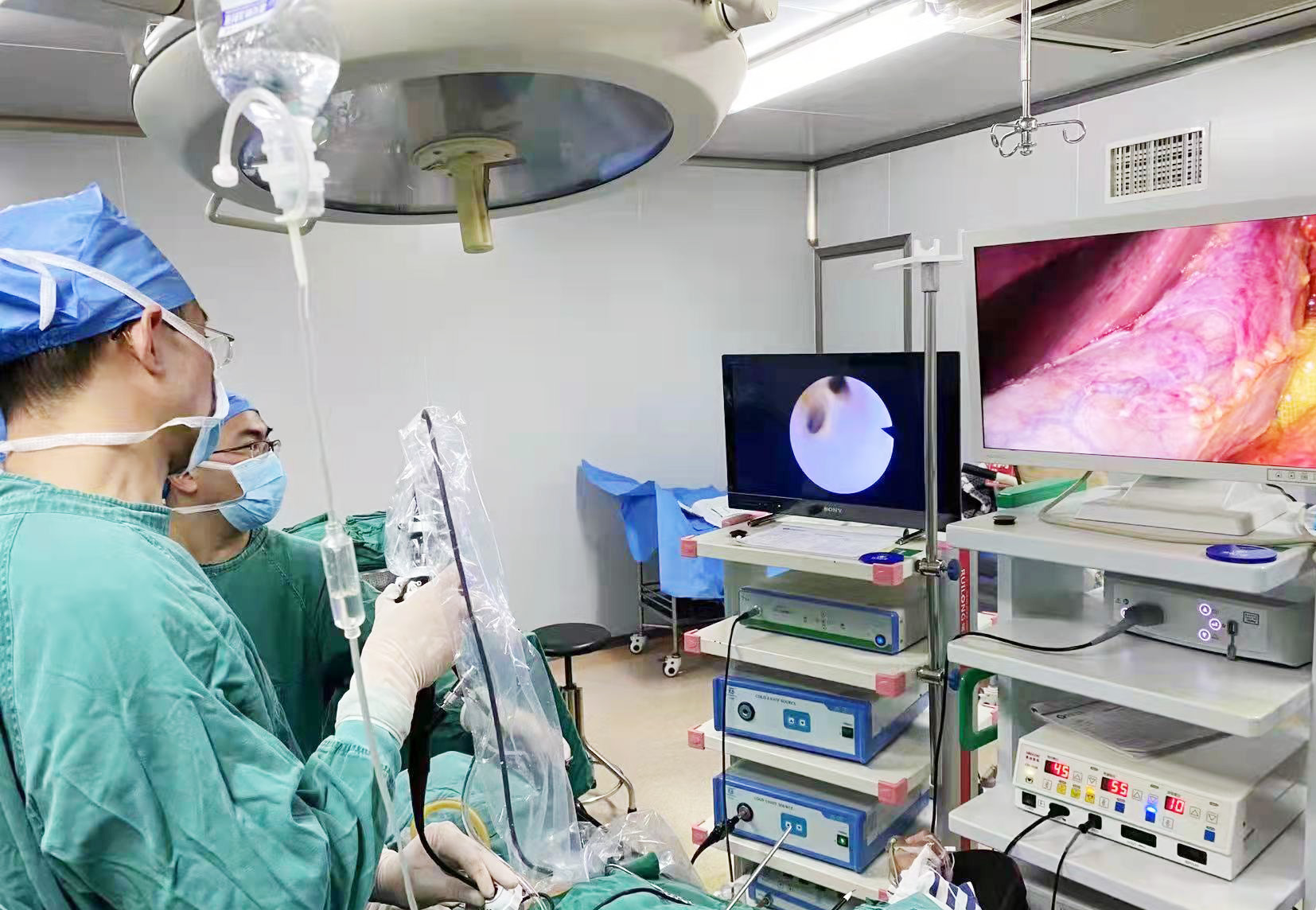 金堂县三医院成功开展首例双镜联合胆总管切开取石及胆囊切除术