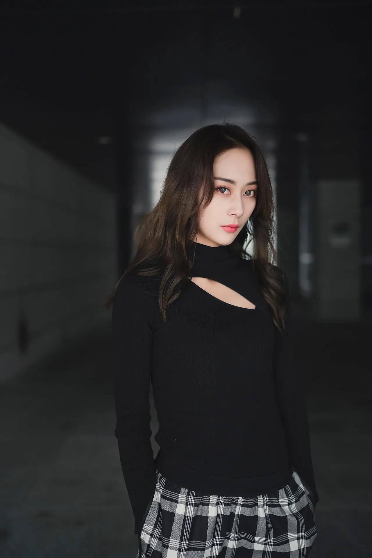 格子裤子土掉渣，错那是你不会穿，这样的混搭才是英伦格子裤