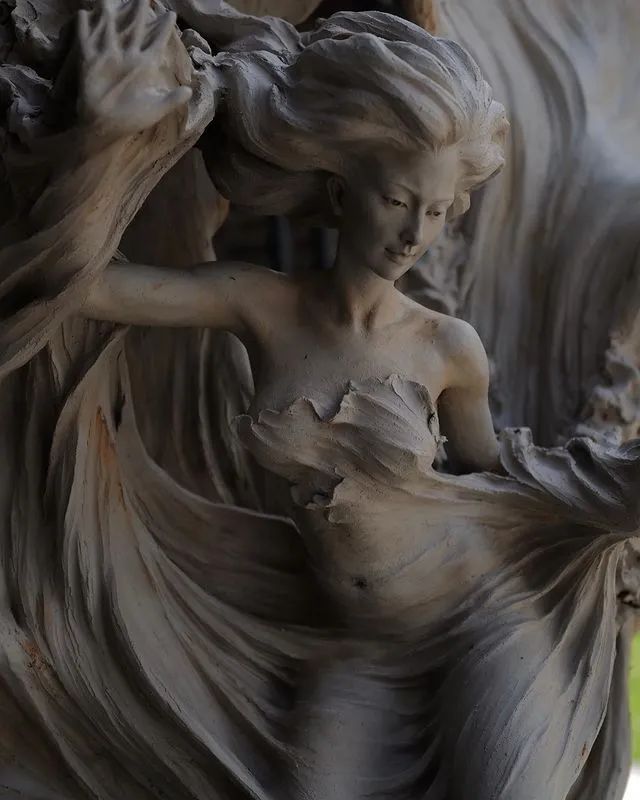 央美才女创作的人体雕塑，性感得很清纯，细节中却藏着魔鬼