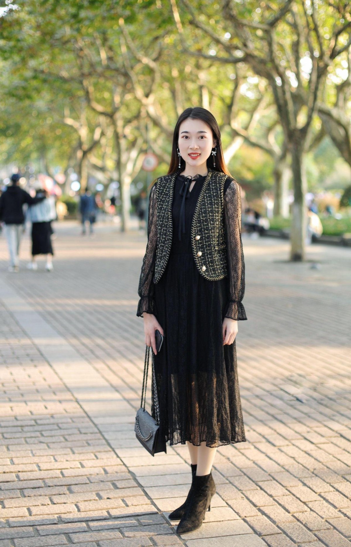 杭州美女喜欢的小香风服装,太有气质了,又高级又有气场