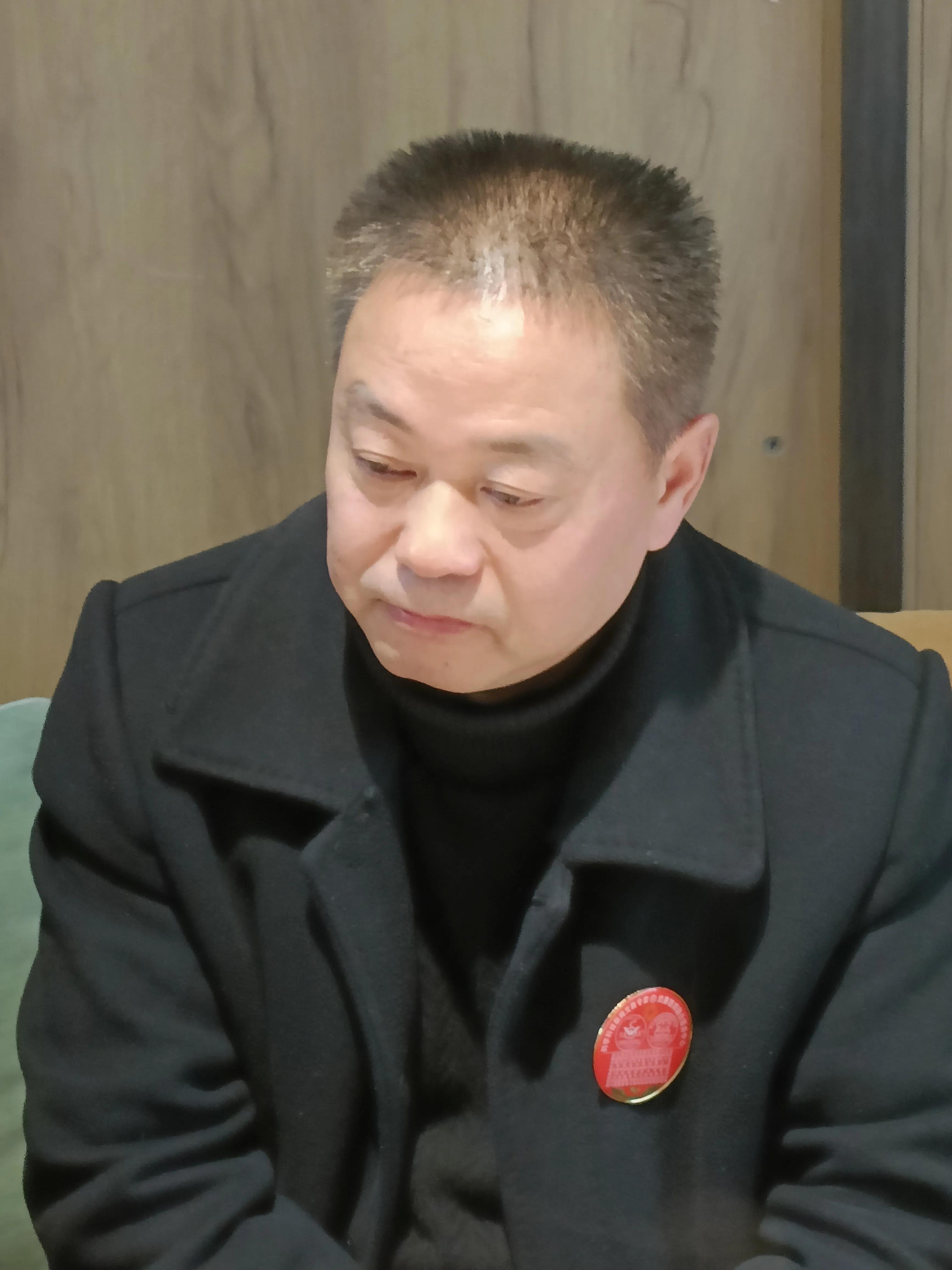 团拜会中的喜讯: