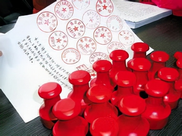 曾经高调捐款20亿，却被曝出接连造假，陈光标是真慈善还是假作秀
