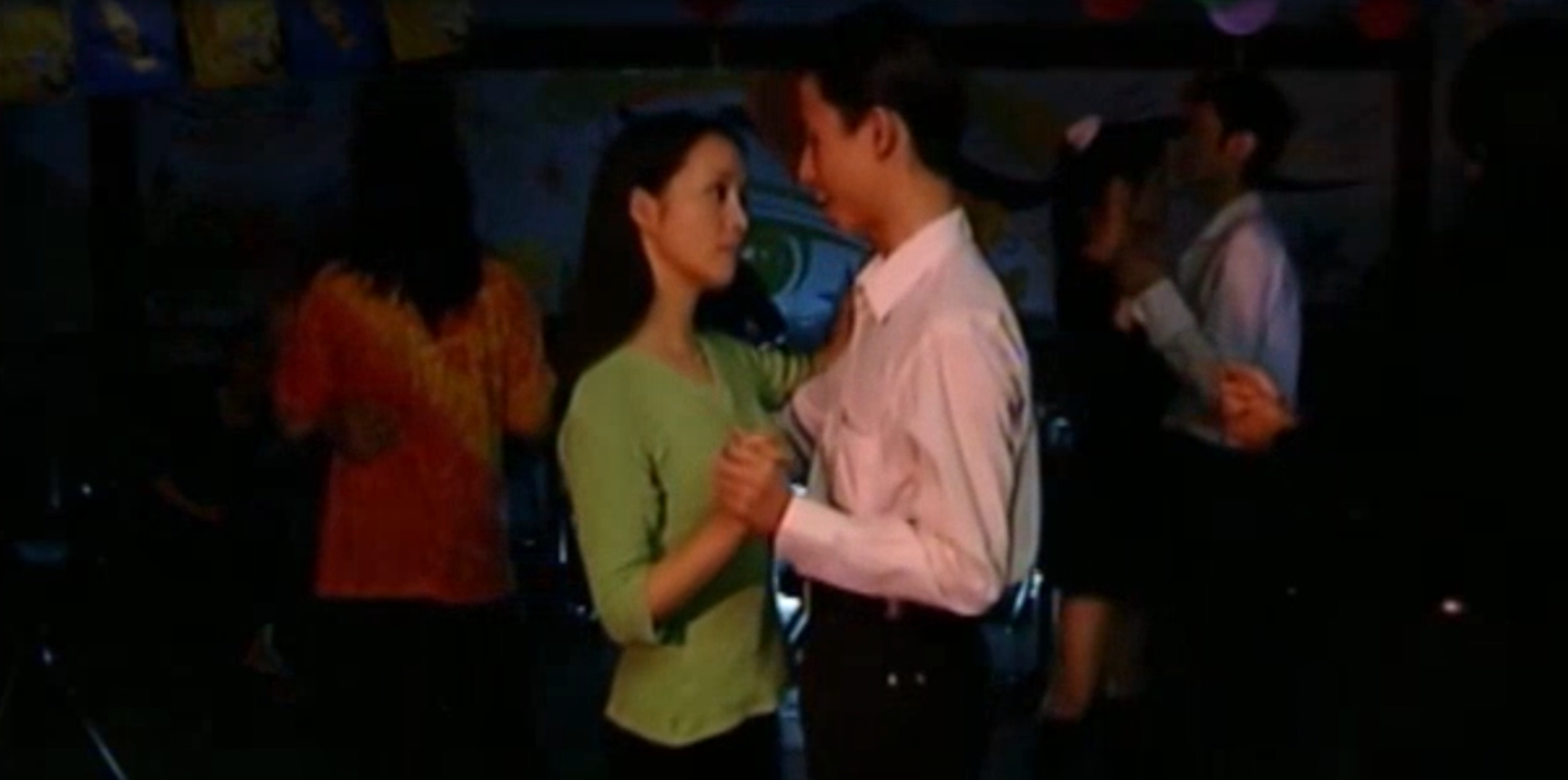 人性与欲望交织的伦理片，丈夫抛弃糟糠之妻，结局让他后悔万分