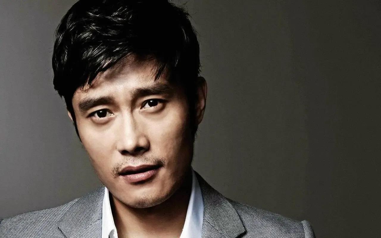 韩国最完美男人李秉宪：丑闻惹怒宋慧乔，演技多好人品就有多渣