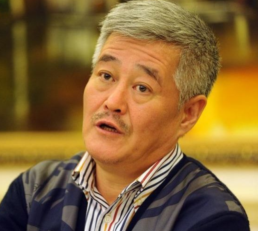 同是赵本山的种，把前妻女儿和后妻女儿一对比，差距一目了然