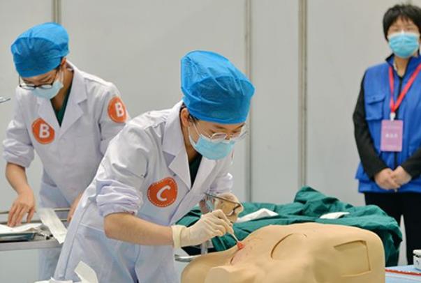 “医学类”专业前景排名，临床医学热度降低，榜首幸福值很高