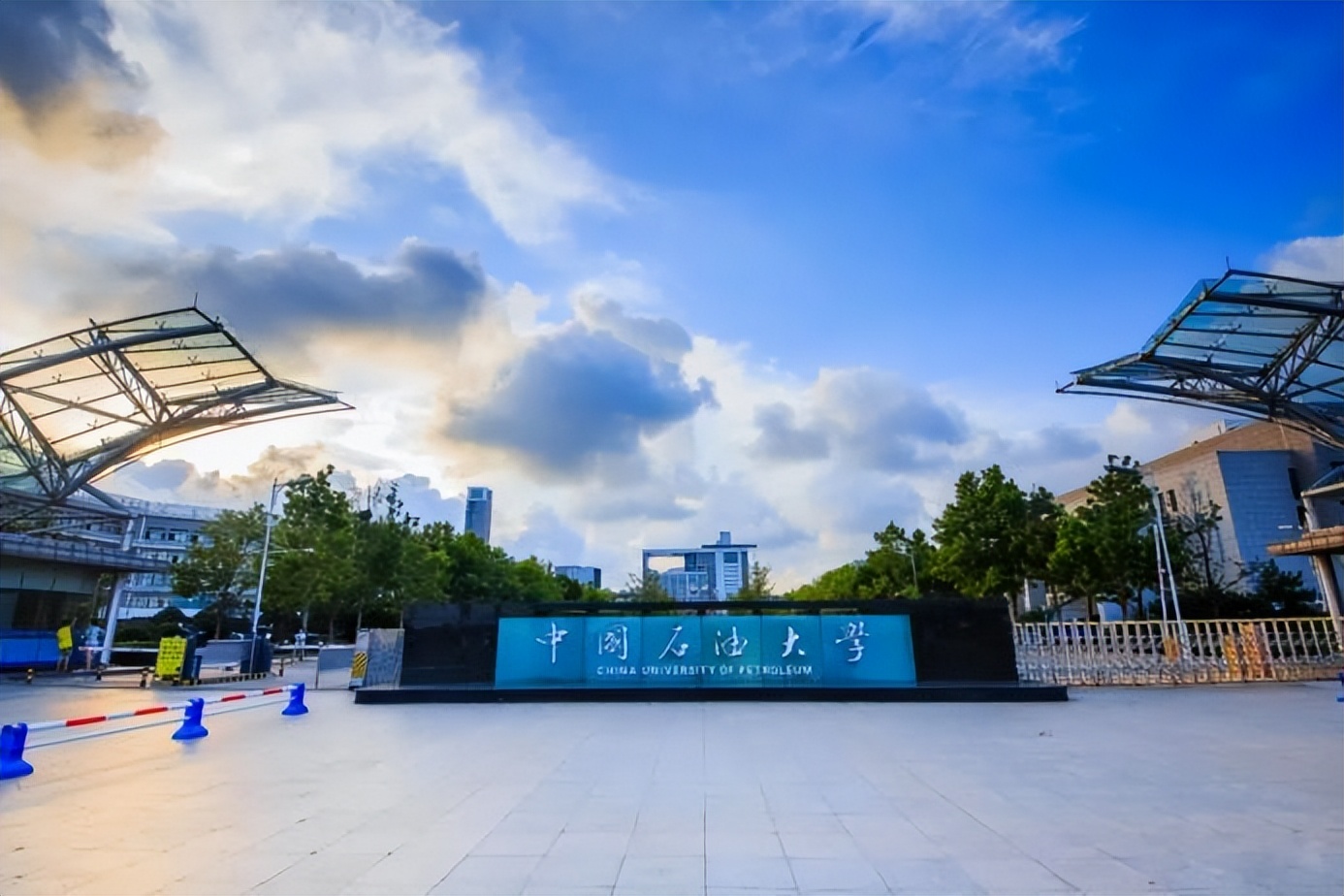 我国10大高薪行业公布！这个专业很“吃香”，发展前景广阔！