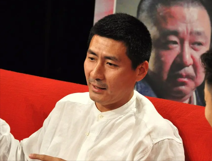 《白眉大侠》27年，10位演员境况差别巨大，男4号已成一线明星