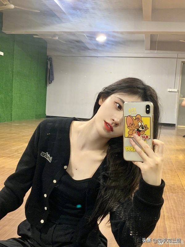 iPhone15彻底告别刘海