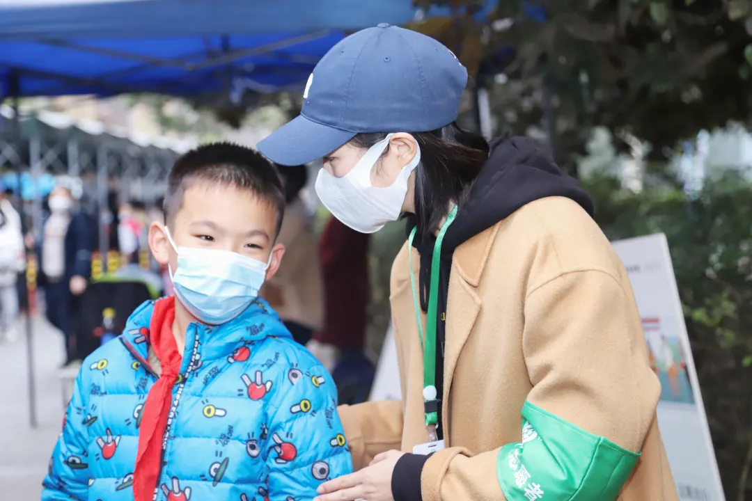 今天，你“苗”了吗？直击南湖小学新冠疫苗接种现场
