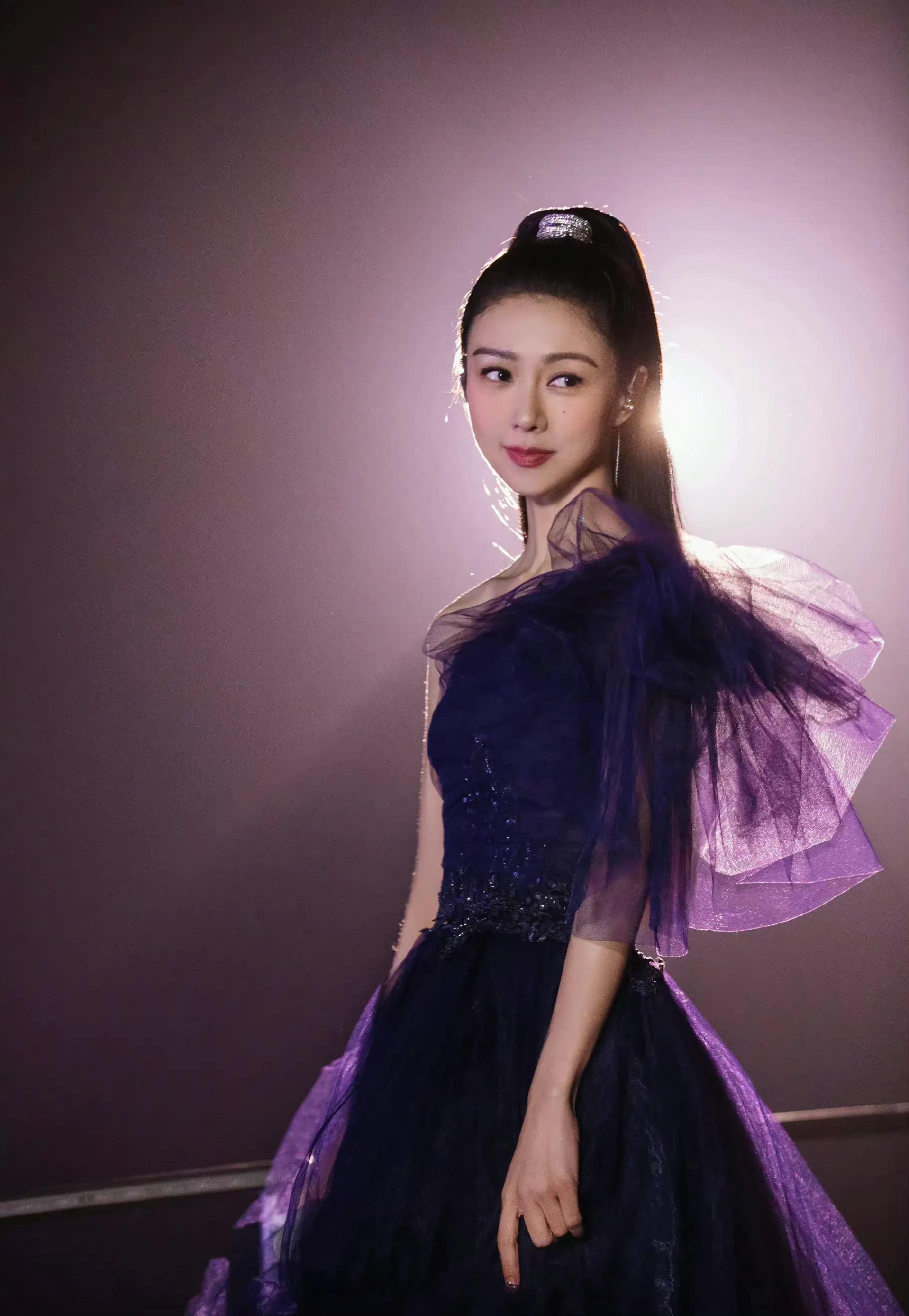 《乘风破浪》30位女明星神仙打架,出道位花落谁家?