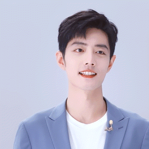 肖战他可真帅啊,帅到没边呀,这身材比例可太完美了