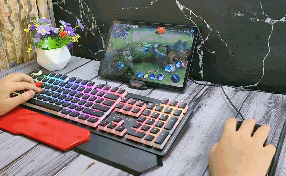 操控快人一步，无缝连接键鼠，北通千机匣助力手游轻松获胜