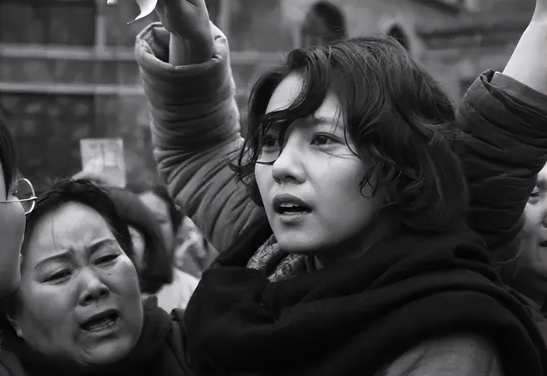 11年后再回顾高圆圆，遇到“真命天子”前，她究竟付出了多少？