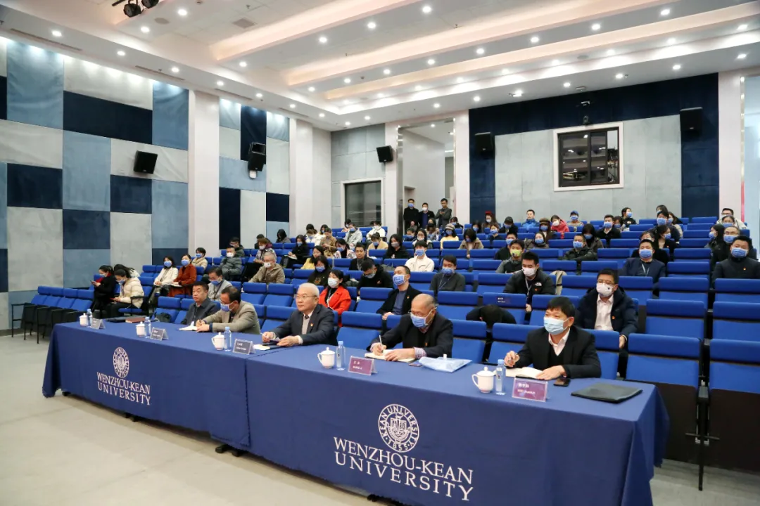 市人大常委會主任葛益平蒞臨溫肯宣講十九屆六中全會精神