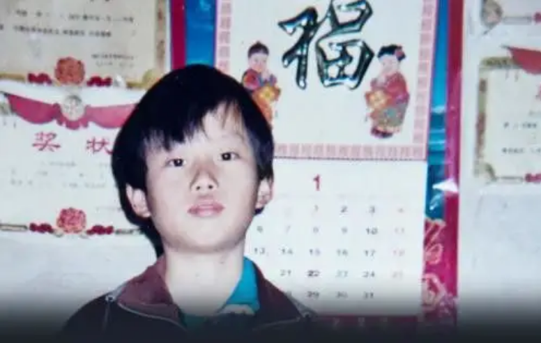 2013年，复旦“投毒案”：林森浩被判死刑，177名师生为他求情