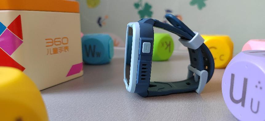 360儿童电话手表10X|呵护孩子健康快乐成长，助力孩子学习小帮手