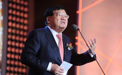 09年上海女研究生带母求学遭拒后自杀，校方：愿付16万拒绝道歉