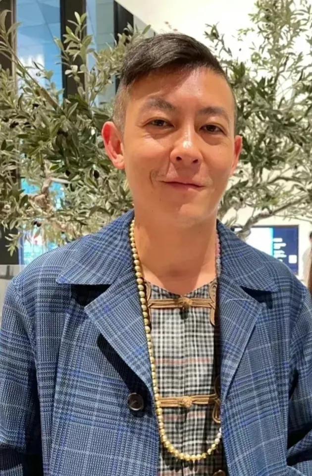 多位明星“眼窝深”显老，陈德容有衰老痕迹，看到吴刚不想说话了